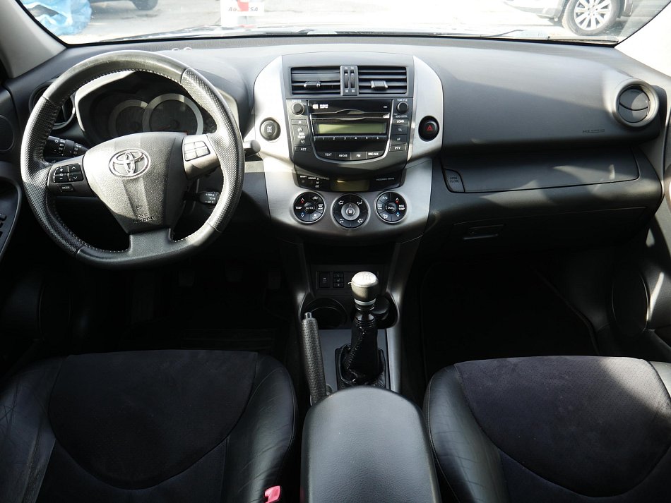 Toyota RAV4 2.2 D  4x4