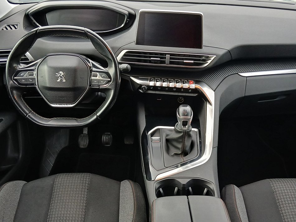 Peugeot 5008 1.2PT 