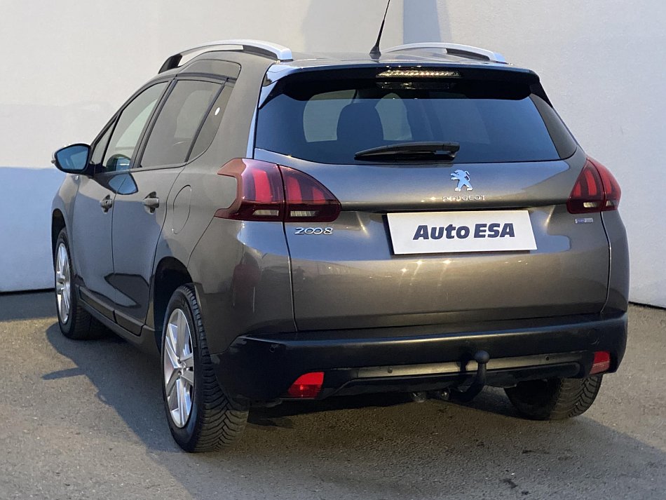 Peugeot 2008 1.2PT Style