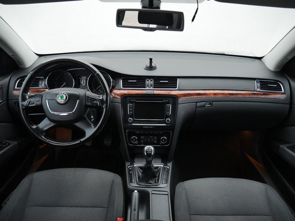 Škoda Superb II 2.0TDi Elegance