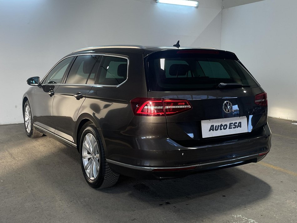 Volkswagen Passat 2.0 TDi Highline