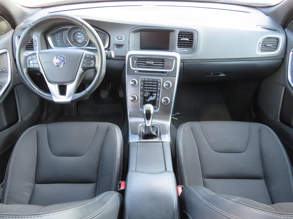 Volvo V60 2.0 D3 Momentum