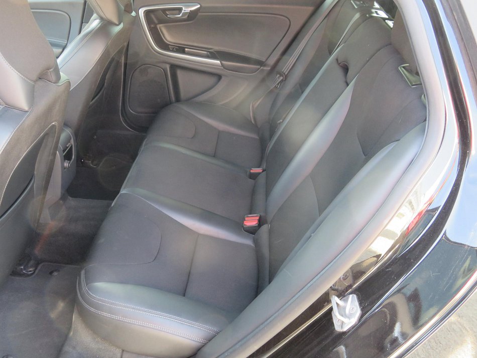Volvo V60 2.0 D3 Momentum