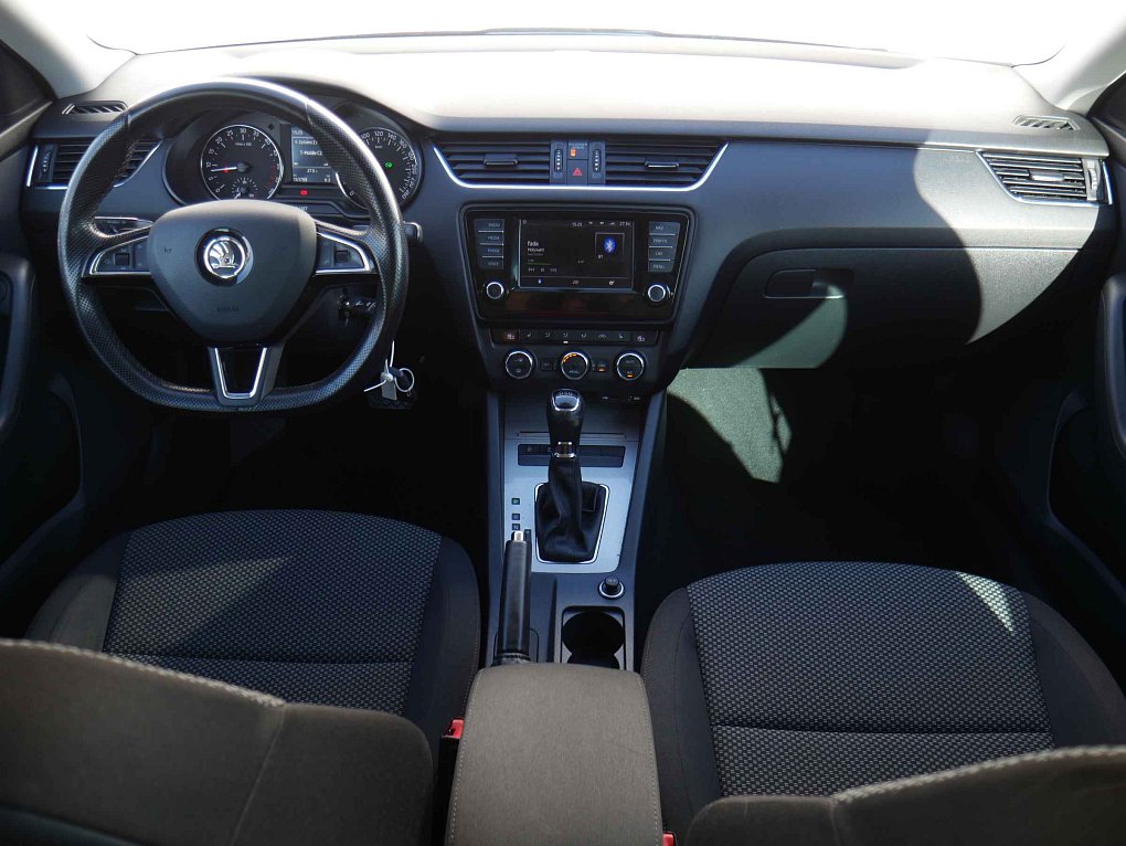 Škoda Octavia III 2.0TDi Ambition DSG