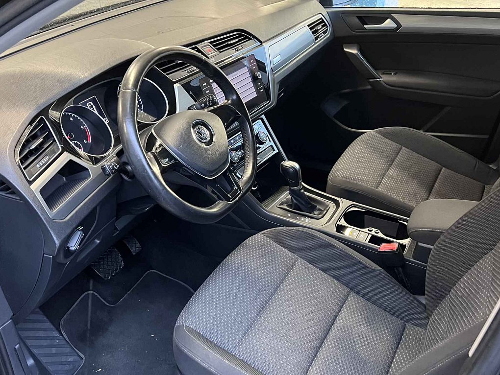 Volkswagen Touran 2.0 TDi 