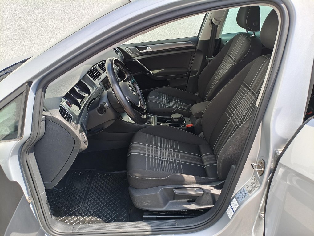 Volkswagen Golf 1.6 TDi Lounge 4x4