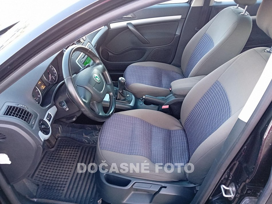 Škoda Octavia II 1.6MPi Ambiente