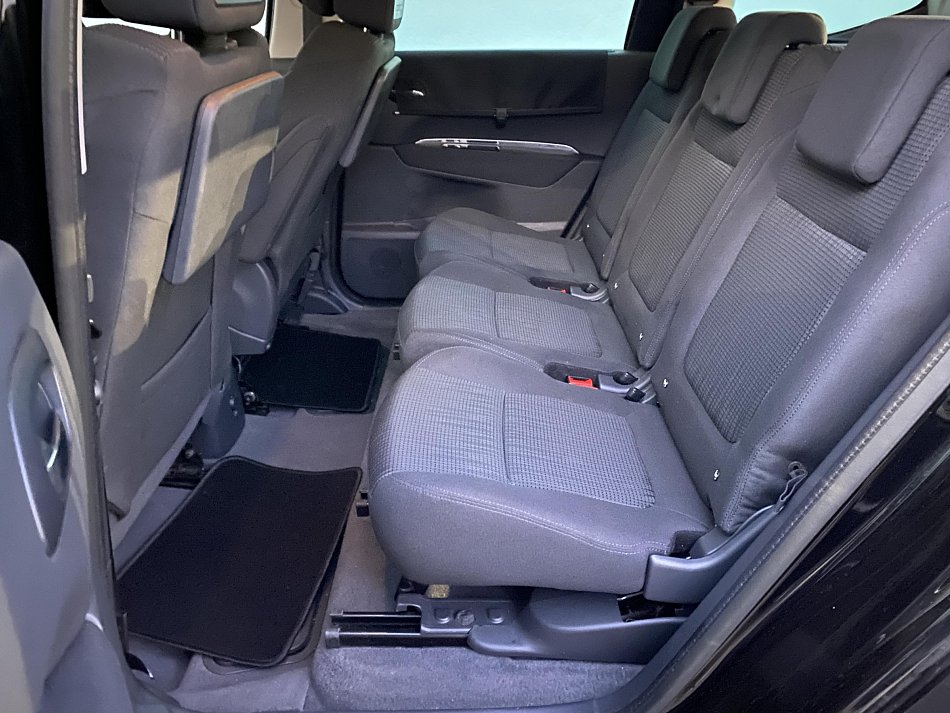 Peugeot 5008 2.0 HDi 