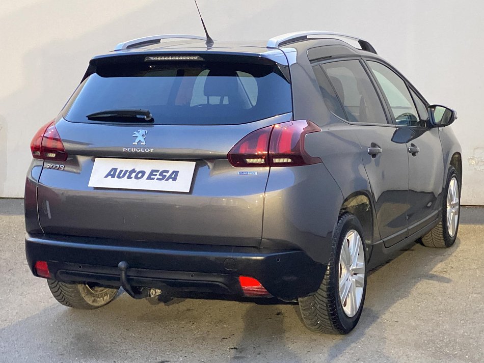 Peugeot 2008 1.2PT Style