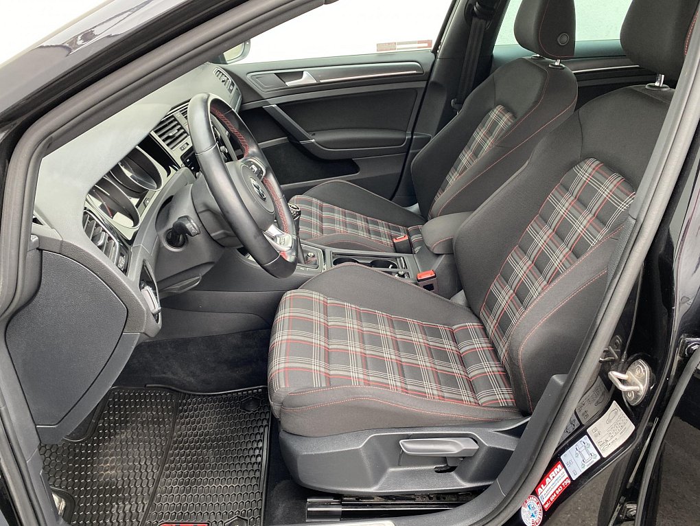 Volkswagen Golf 2.0 TSi GTi