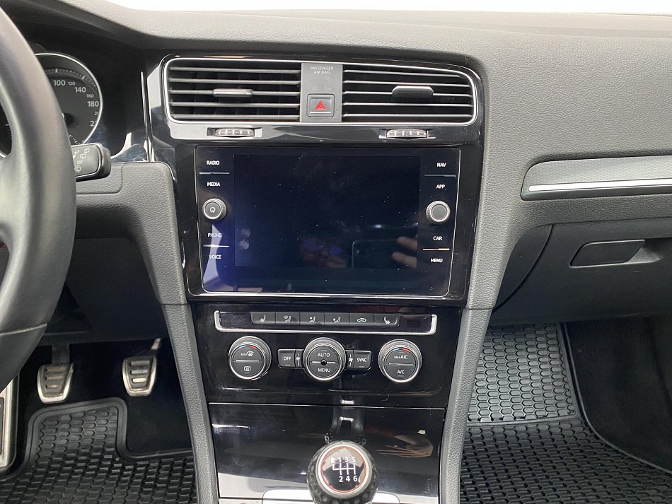 Volkswagen Golf 2.0 TSi GTi