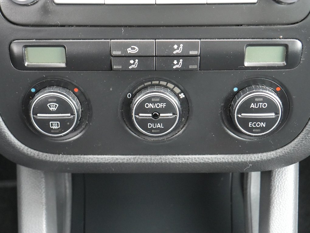 Volkswagen Golf 1.6 i 