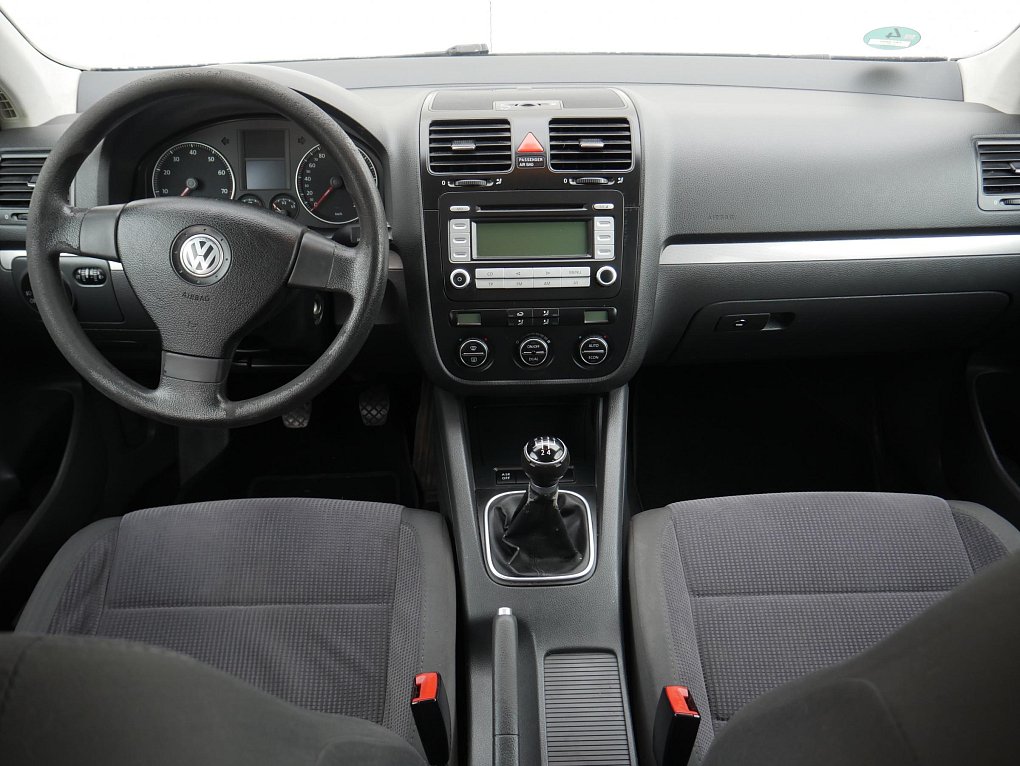 Volkswagen Golf 1.6 i 