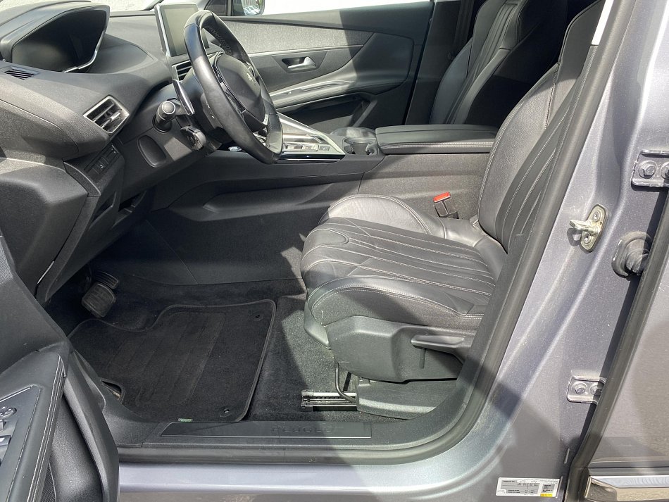 Peugeot 3008 1.2PT Allure