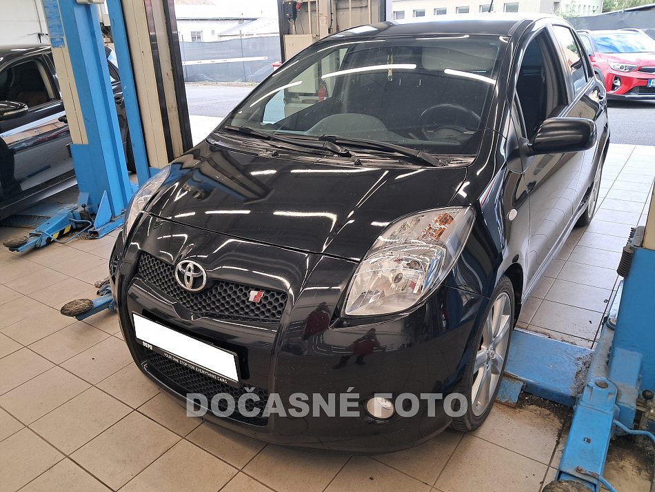 Toyota Yaris 1.8i 