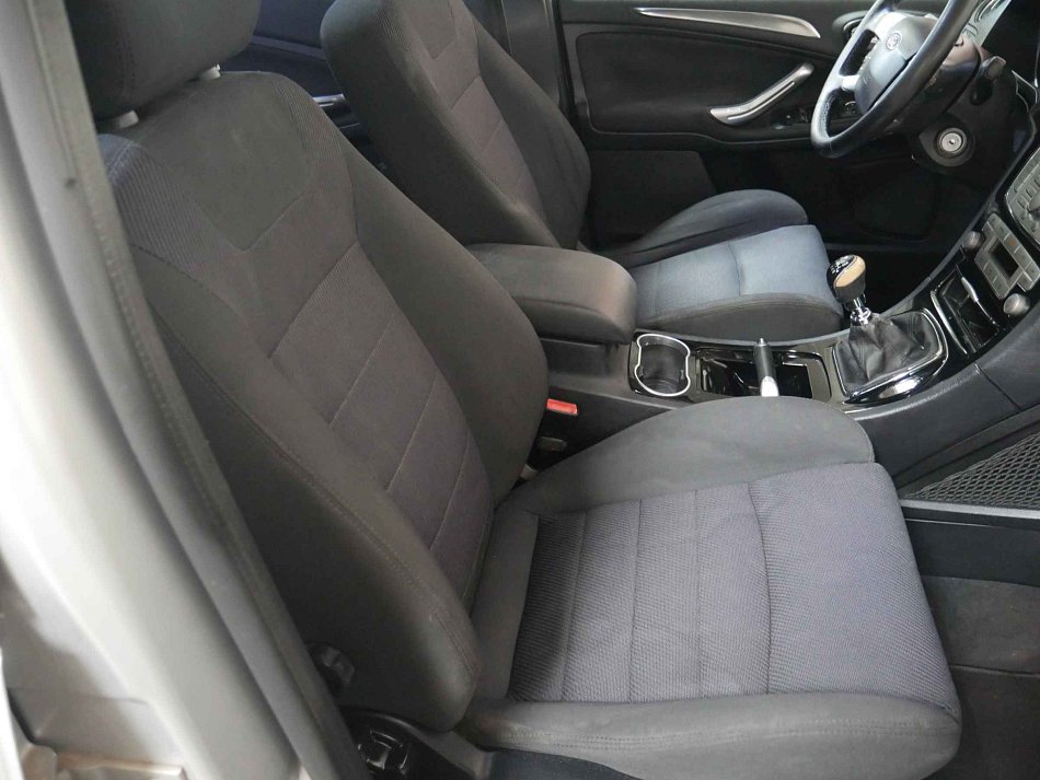 Ford S-MAX 2.0TDCi  7Míst