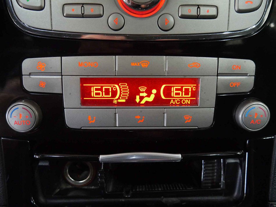 Ford S-MAX 2.0TDCi  7Míst