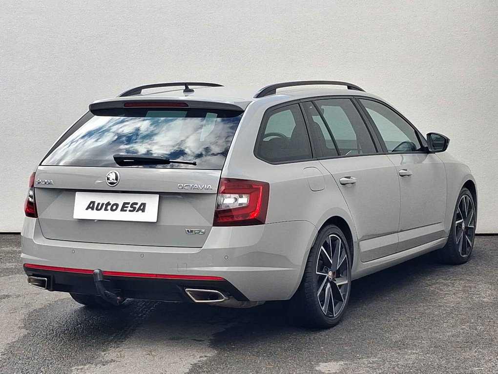 Škoda Octavia III 2.0 TSi RS245