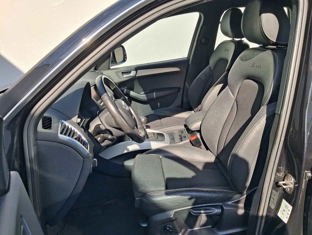 Audi Q5 2.0 TDi S-line quattro