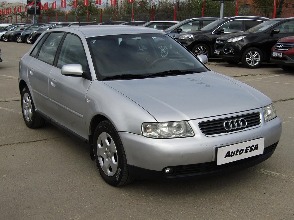 Audi A3 1.6i 