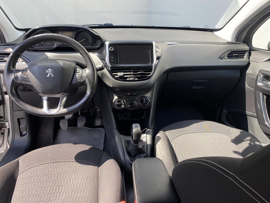 Peugeot 208 1.2 