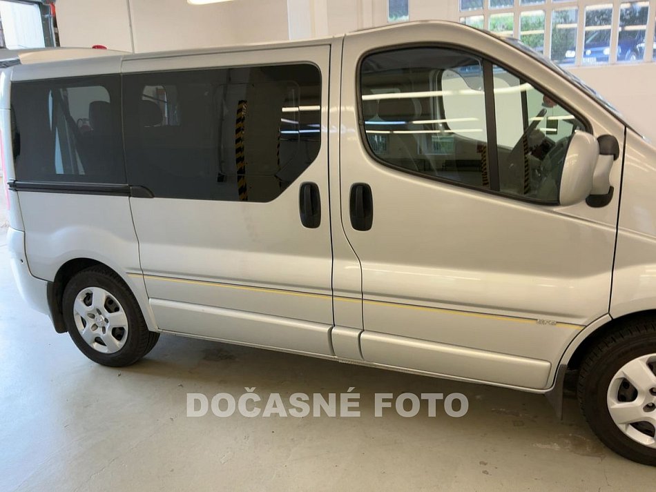 Opel Vivaro 2.5CDTi Cosmo WESTFALIA