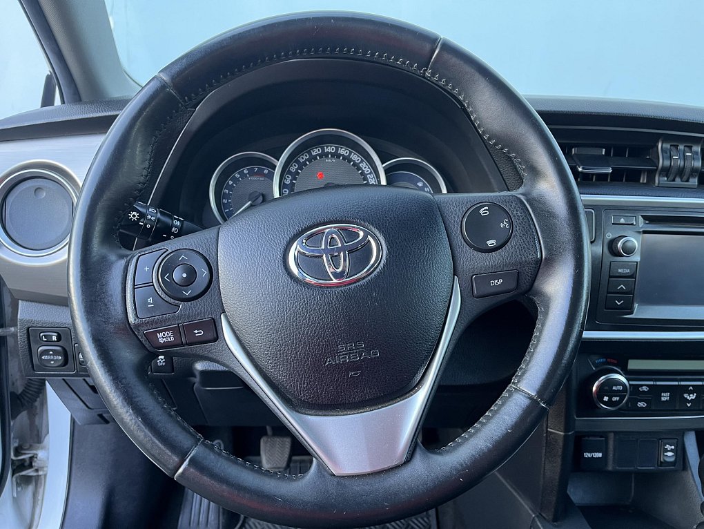 Toyota Auris 1.6 VVTi 