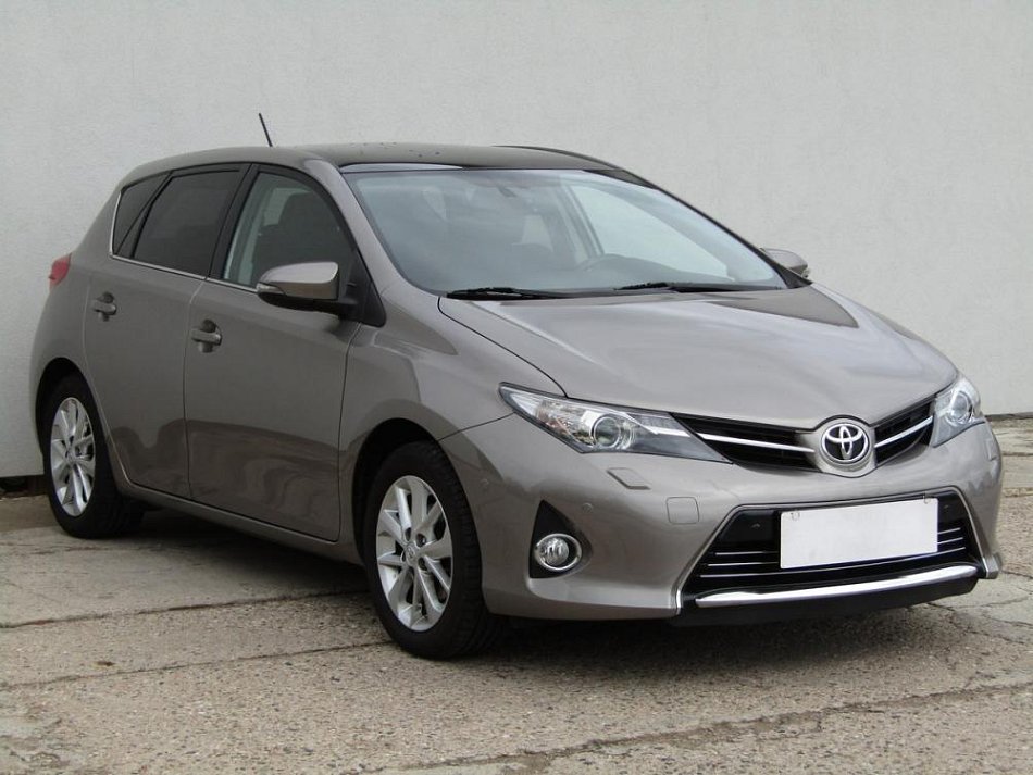 Toyota Auris 1.6 VVTi 
