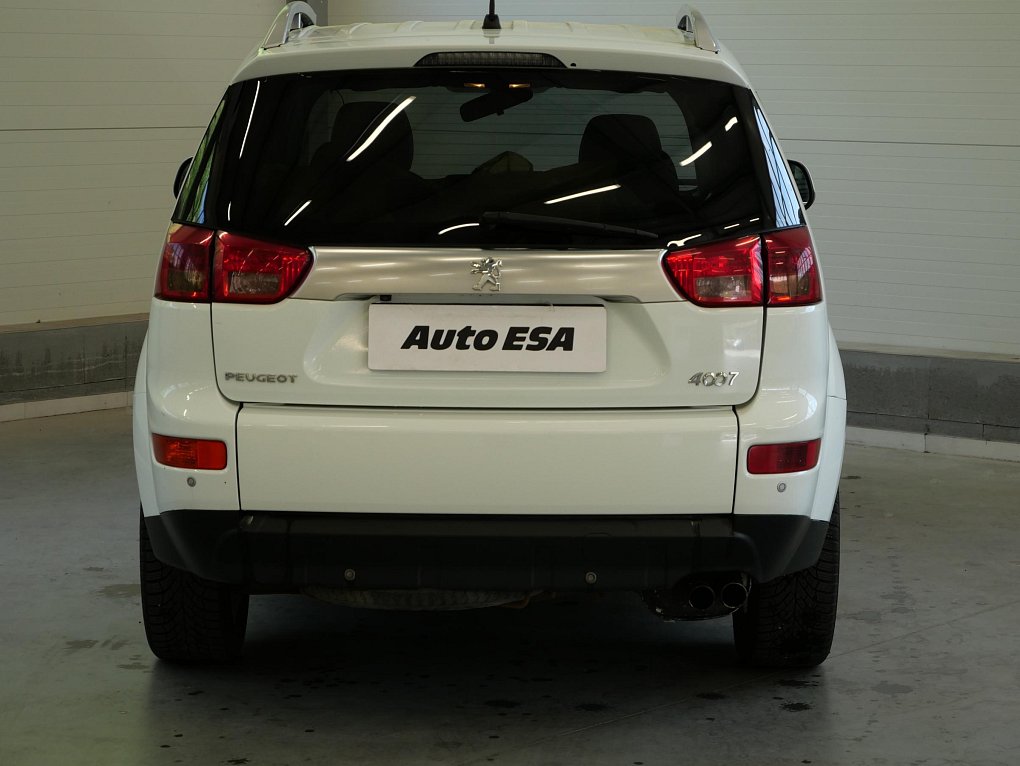 Peugeot 4007 2.2d  4x4, 7míst
