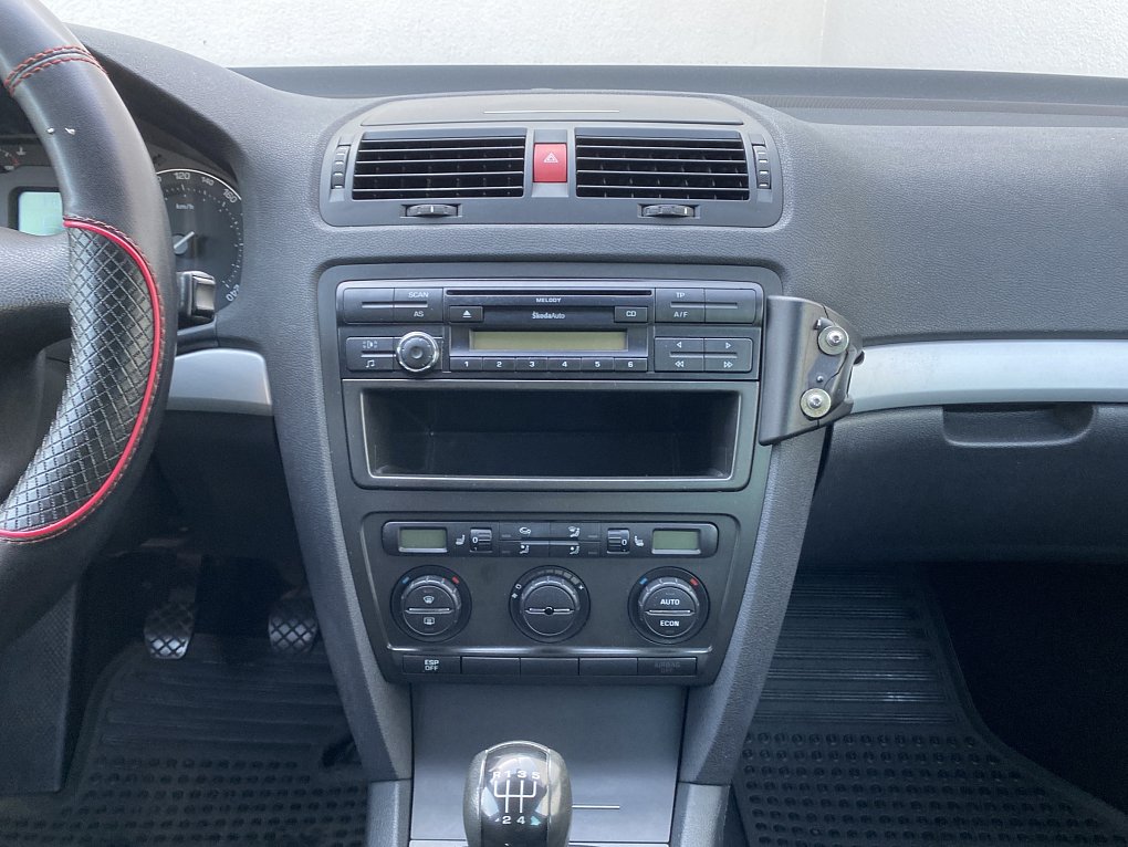 Škoda Octavia II 1.6MPi 