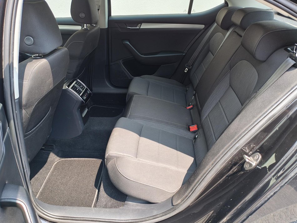 Škoda Superb III 2.0 TDi Ambition