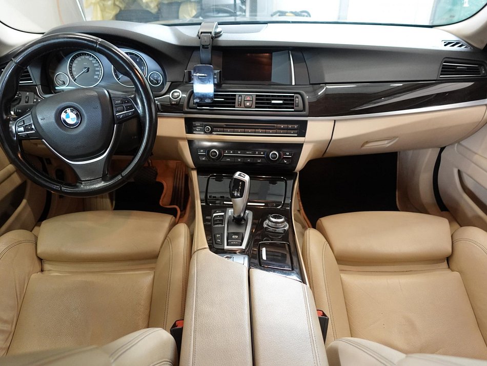 BMW Řada 5 2.0d  520D xDrive