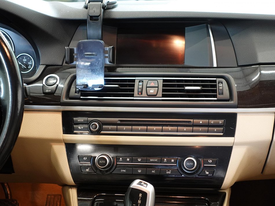 BMW Řada 5 2.0d  520D xDrive