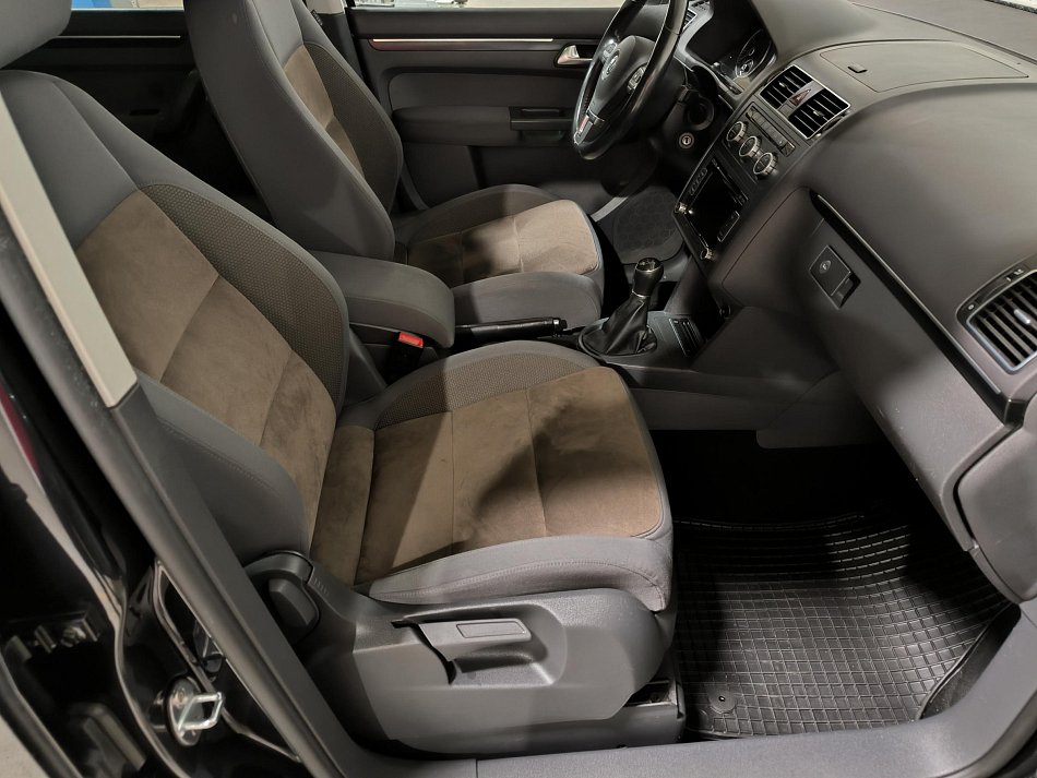Volkswagen Touran 1.4 TSi Comfortline 7Míst