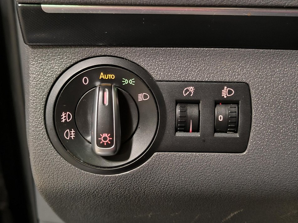 Volkswagen Touran 1.4 TSi Comfortline 7Míst