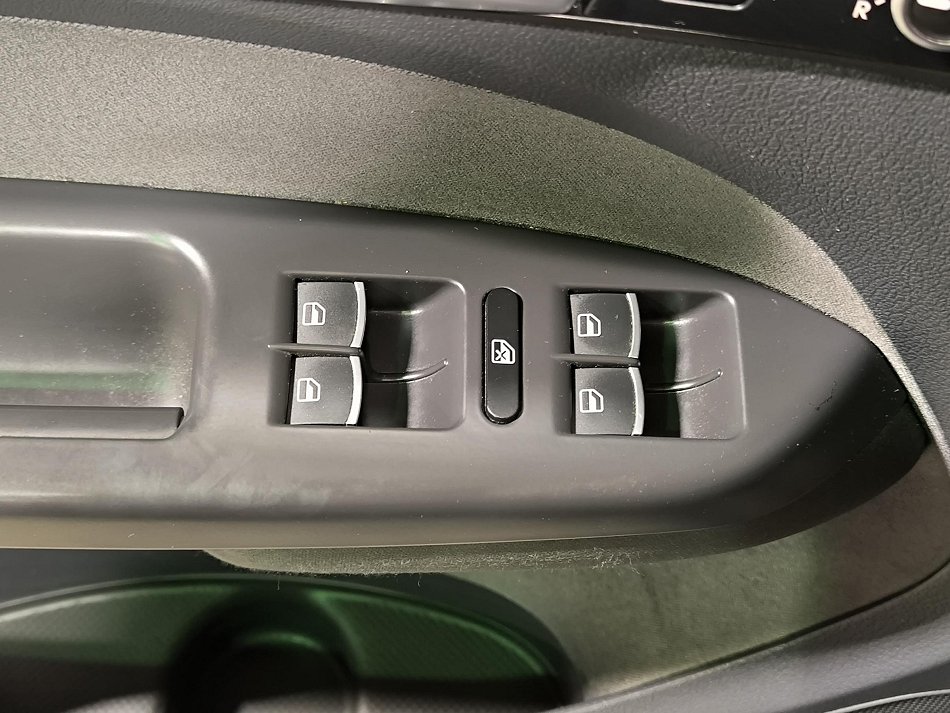 Volkswagen Touran 1.4 TSi Comfortline 7Míst