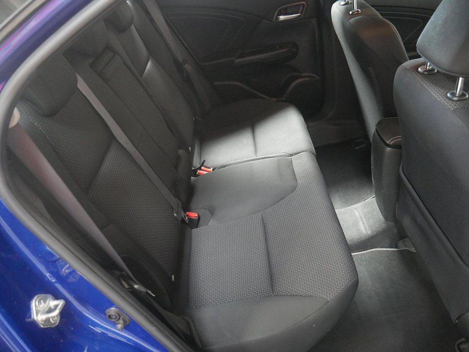 Honda Civic 1.6i-DTEC Elegance