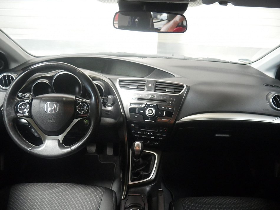 Honda Civic 1.6i-DTEC Elegance