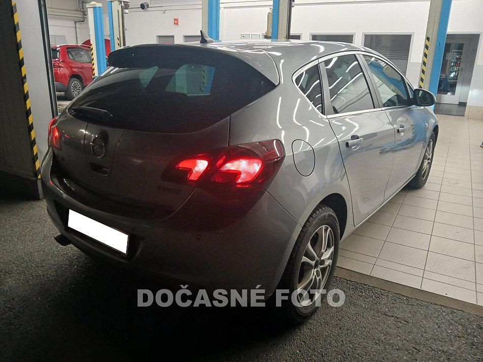 Opel Astra 1.6T 