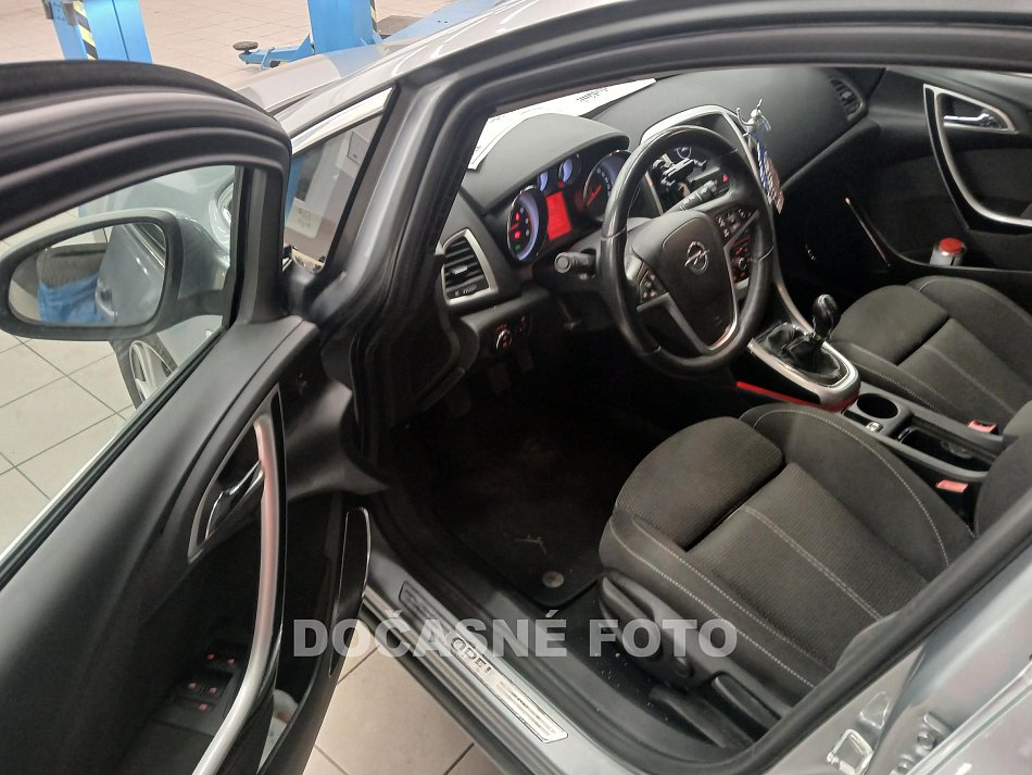Opel Astra 1.6T 