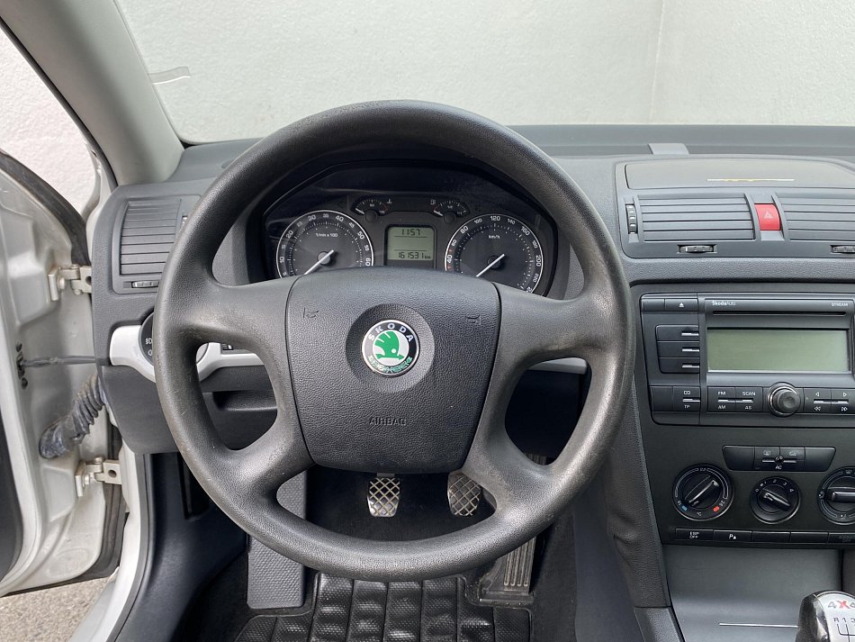 Škoda Octavia II 2.0 FSI 