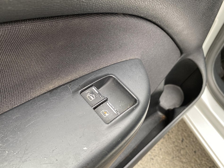 Škoda Octavia II 2.0 FSI 