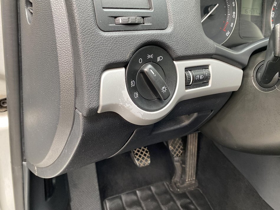Škoda Octavia II 2.0 FSI 