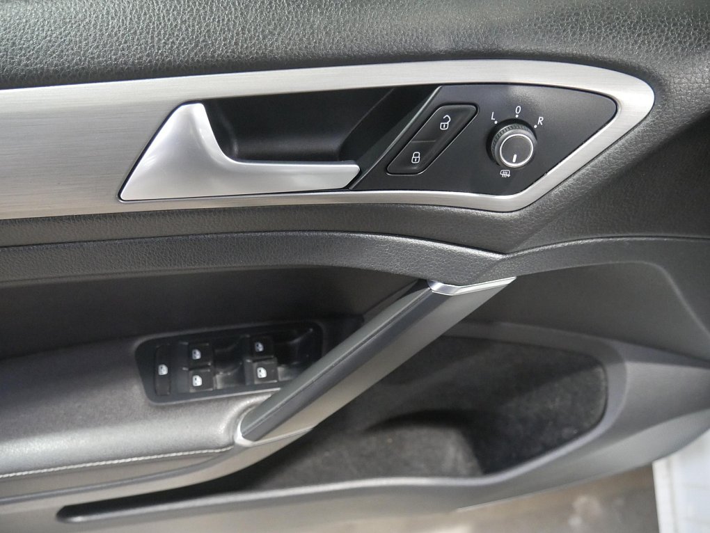 Volkswagen Golf 1.4 TSI 