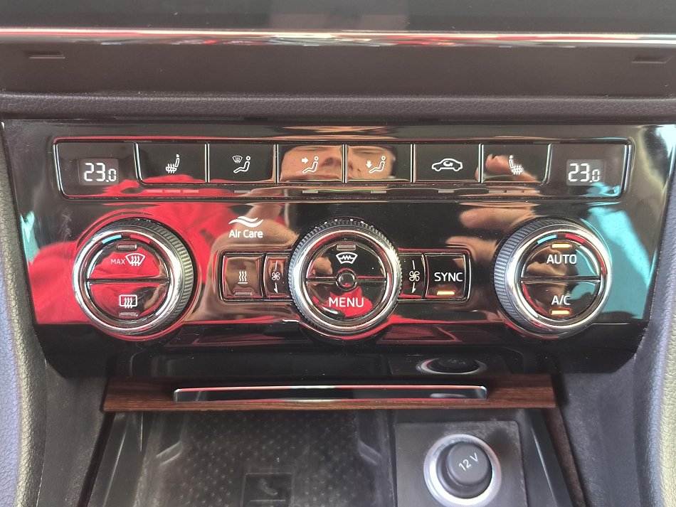 Škoda Superb III 2.0TSi Scout 4x4