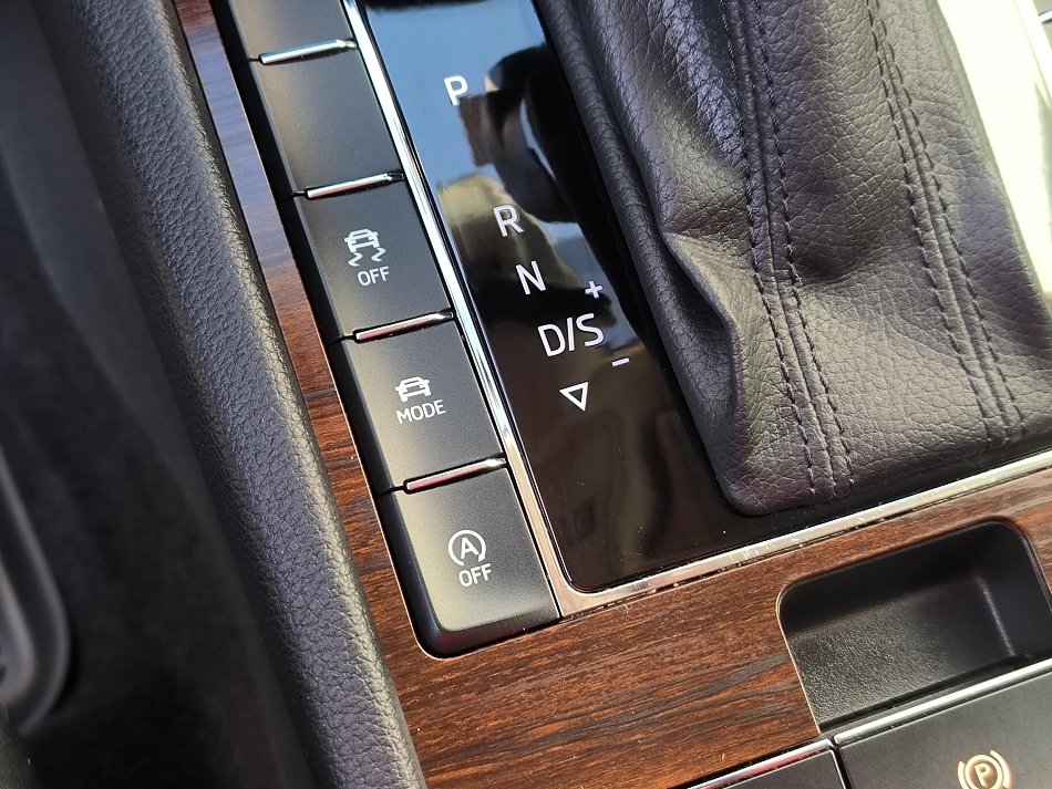 Škoda Superb III 2.0TSi Scout 4x4