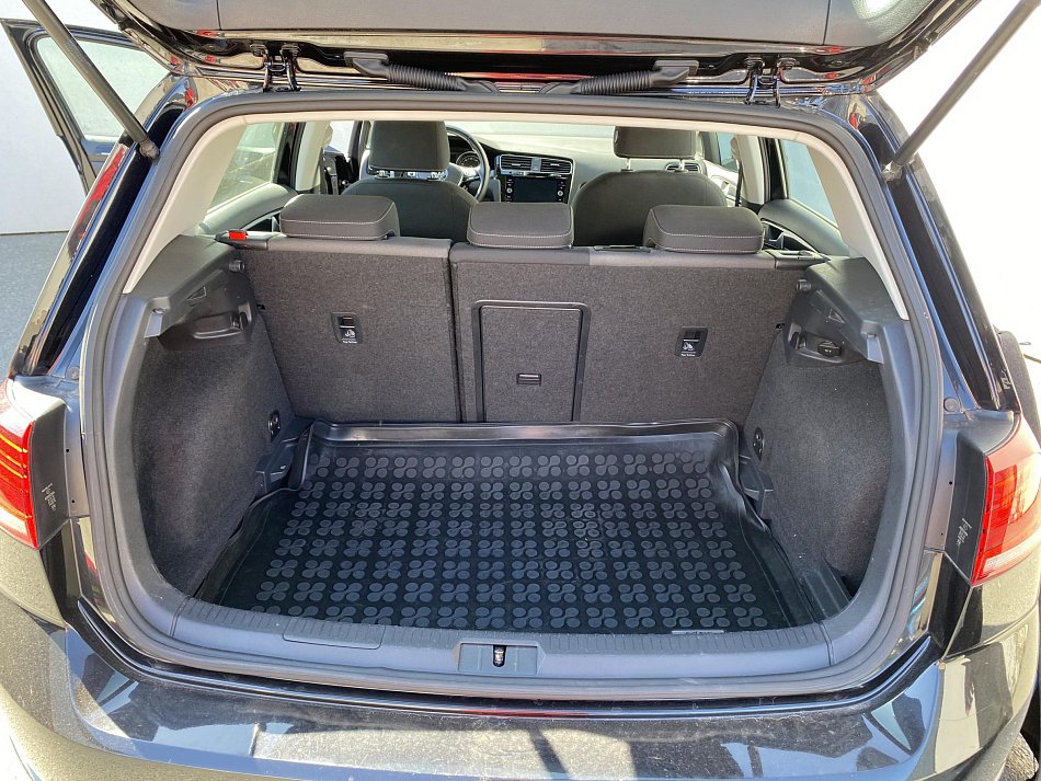 Volkswagen Golf 1.5 TSi Highline