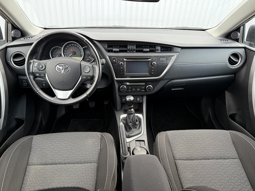 Toyota Auris 1.6i 