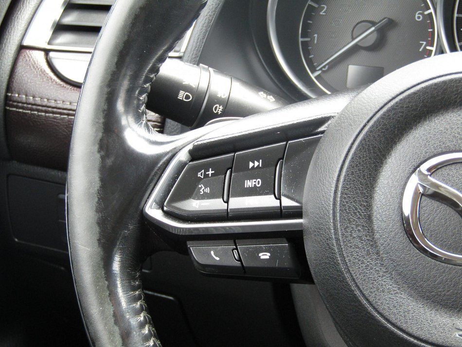 Mazda 6 2.5i Revolution