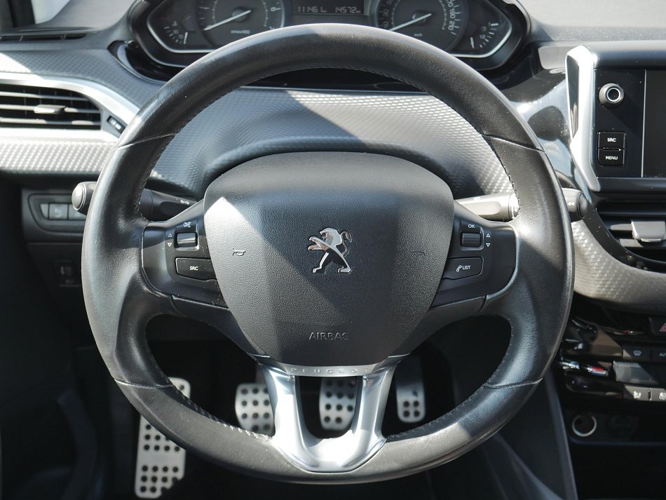 Peugeot 2008 1.2i 